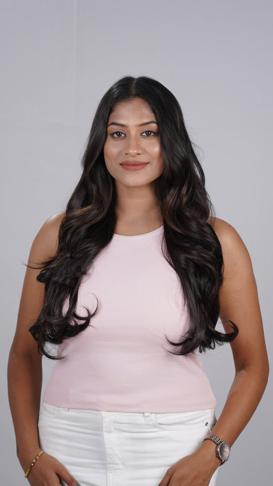 Model with Natural Wavy Quick Volume extension blending seamlessly